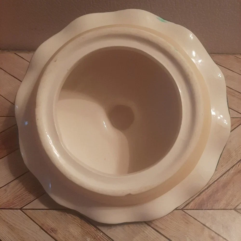 Unbranded italian pottery